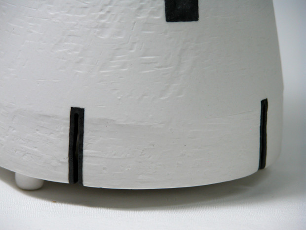 DROPPING WINDOWS | Chimney Ceramic Tealight Holder